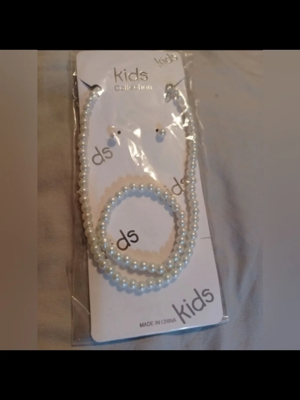 New In Package -Pearl Little Girls Necklace & Earring Set - White